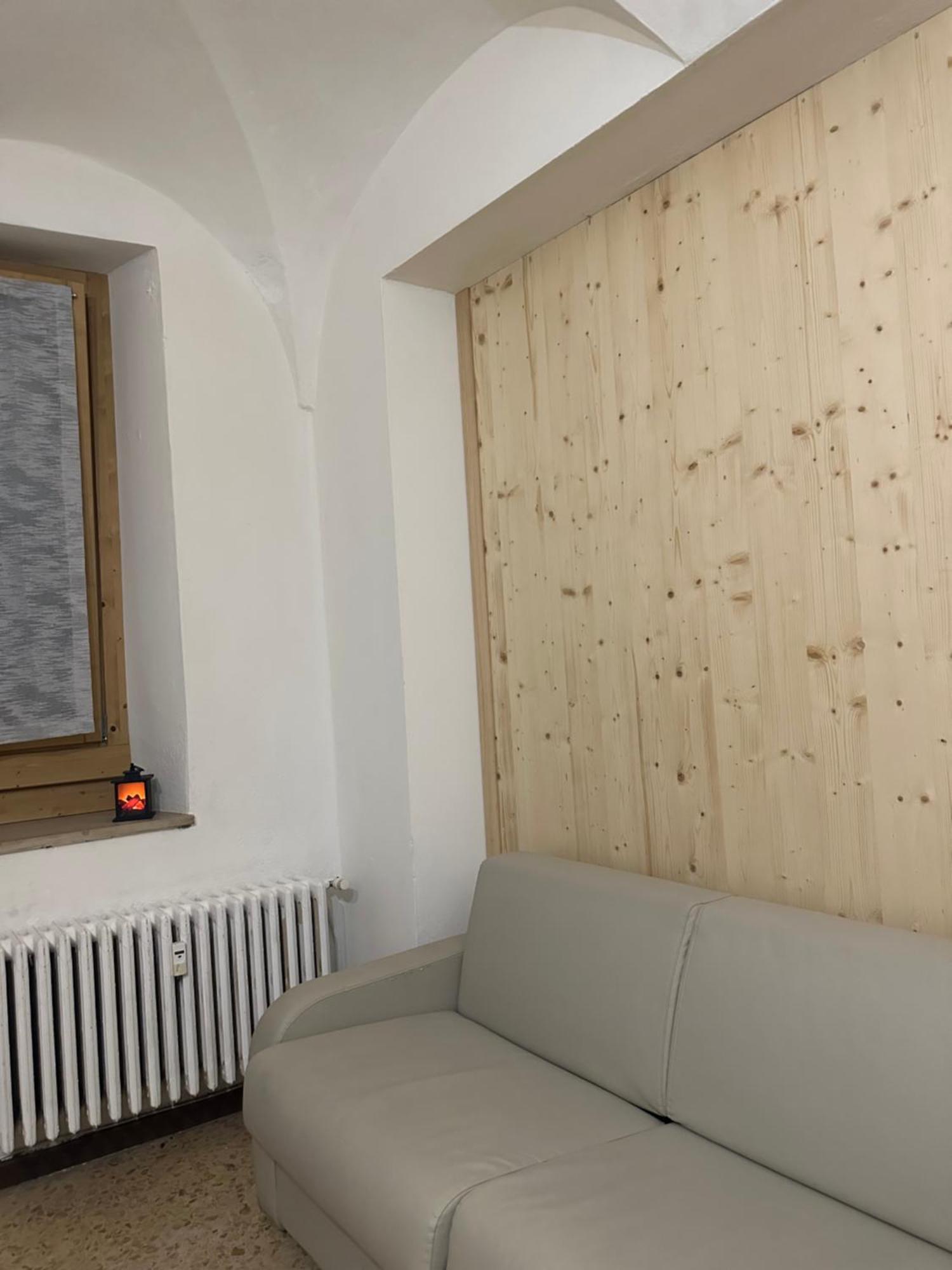 Flat In City Centre Tirano - 10 Minutes From Train Station Zewnętrze zdjęcie
