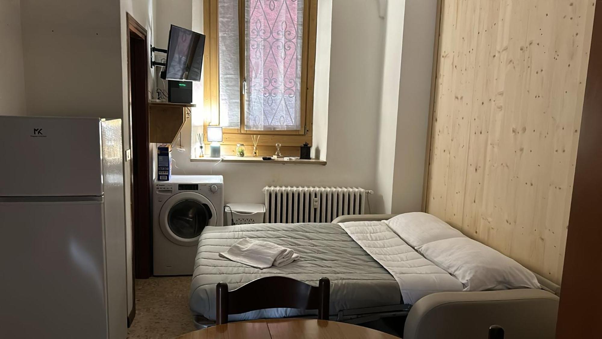 Flat In City Centre Tirano - 10 Minutes From Train Station Zewnętrze zdjęcie